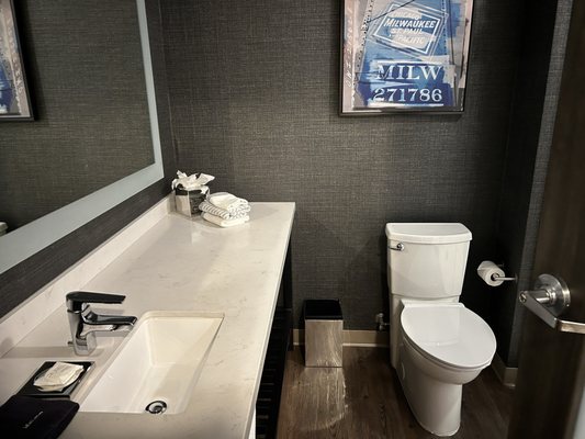 Cambria Hotel Milwaukee Downtown by null