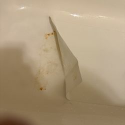 La Quinta by Wyndham Jackson Airport - Glued mat in bathtub.