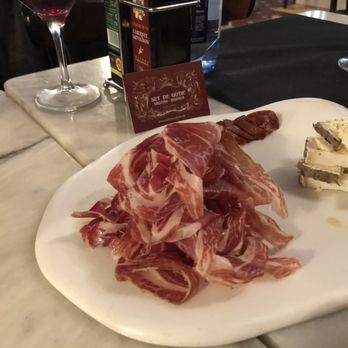 Set de Gòtic - Ham & cheese - Mediterranean Near Me - Barcelona, B Set de Gòtic - Ham & cheese - Mediterranean Near Me - Barcelona, B