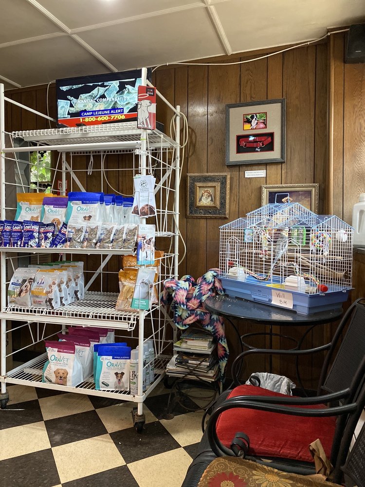 Ivens Bronstein Veterinary Hospital Image