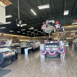 Save Mart - Looking towards produce and deli