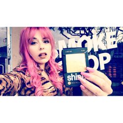 Day-Day's Smoke Shop - @shinepapers #shinegoldday