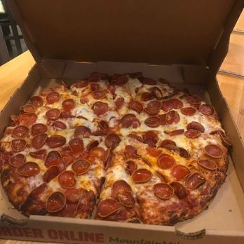 Mountain Mike's Pizza - Large Pepperoni Pizza - Pizza Near Me - Davis, California Mountain Mike's Pizza - Large Pepperoni Pizza - Pizza Near Me - Davis, California