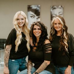 27 Red - Seryn, Sara and Tamra