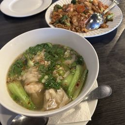 Won Ton Soup and Pad See Ew with Prawns Won Ton Soup and Pad See Ew with Prawns
