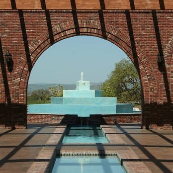 Robert Hall Winery - Wine Tasting Room Near Me - Paso Robles, California Robert Hall Winery - Wine Tasting Room Near Me - Paso Robles, California
