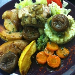 Le Schwa des Artistes - Rôti de veau aux coings poires et figues/ risotto aux asperges/ carottes à l'ail. Passez commandes