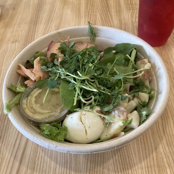 Café Della - Idaho Niçoise Salad with smoked trout. - Cafes Near Me - Hailey, Idaho