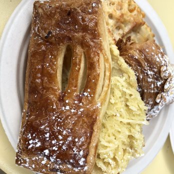 Lafayette Bakery & Cafe - Coconut croissant - Bakeries Near Me - Carmel, California