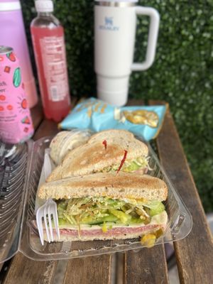 Fatboy's Deli & Spirits by null
