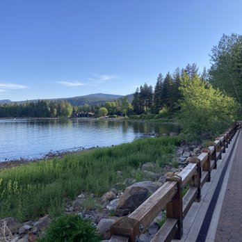 All Star Transportation - Enjoy the view between Commons Beach and the Marina, and get dinner in one of the fine lakeside restaurants. - Taxis Near Me - Truckee, California