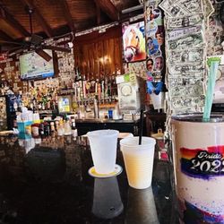 Salty Frog's Bar & Grill Key West