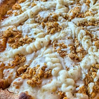 Brasiliana Pizza - Chicken Catupiry Pizza - Brazilian Near Me - Atlanta, Georgia