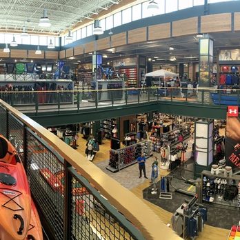 DICK'S Sporting Goods - Top floor - Outdoor Gear Near Me - Tampa, Florida