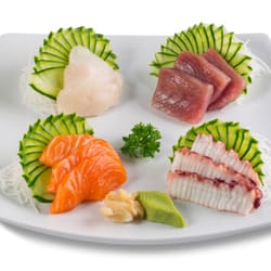 Sushiaki Japanese Food - Combo Sashimi 12