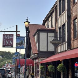Ye Olde English Inn - Ye Old Pub