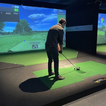 X-Golf Madison - Golf Near Me - Madison, Wisconsin