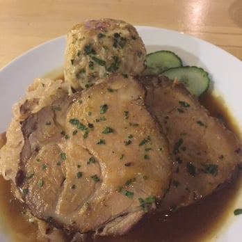 Mariahilferbräu - Roasted pork, sourkraut, dumpling. - Pubs Near Me - Vienna, 9 Mariahilferbräu - Roasted pork, sourkraut, dumpling. - Pubs Near Me - Vienna, 9