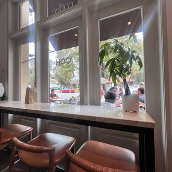 Calabasas Coffee House - Coffee & Tea Near Me - Calabasas, California