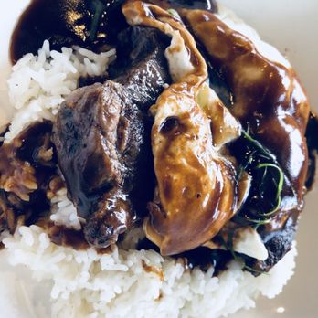 Moena Café - Short rib Loco Moco - Cafes Near Me - Honolulu, Hawaii Moena Café - Short rib Loco Moco - Cafes Near Me - Honolulu, Hawaii