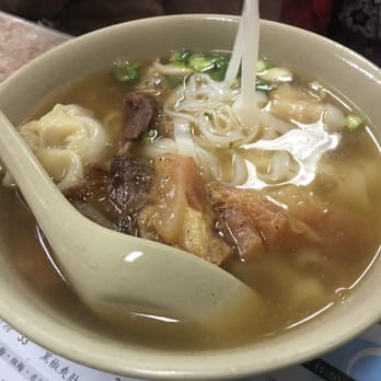 寶記粉麵牛什專家 - 雲吞牛筋河 - Congee Near Me - Hong Kong, HK