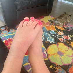 D Q Nails - Love the color