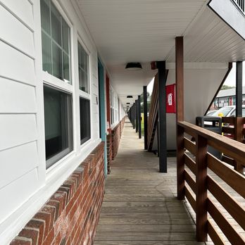 Freebird Motor Lodge - Rooms . All new and clean - Hotels Near Me - Yarmouth, Massachusetts