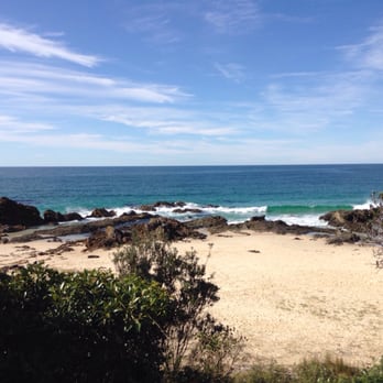 Burgess Beach - Beaches Near Me - Forster, NSW