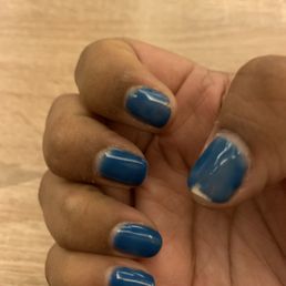 Gel polish peeling after 4days Gel polish peeling after 4days