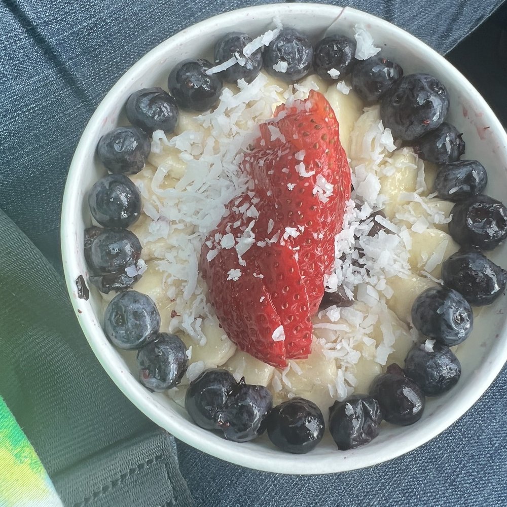 Raining Berries - Acia Berry Bowl - Acai Bowls Near Me - Brandon, Florida Raining Berries - Acia Berry Bowl - Acai Bowls Near Me - Brandon, Florida
