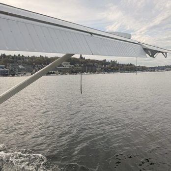 Kenmore Air - Leaving Victoria - Flight Instruction Near Me - Seattle, Washington
