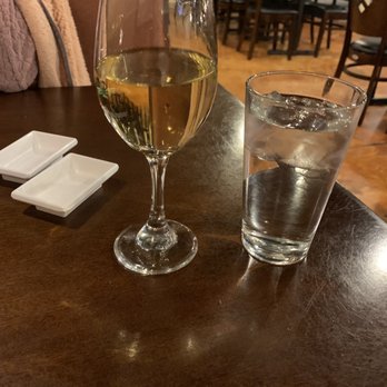 Full House Asian Bistro - Nice pour - Chinese Near Me - Park City, Utah Full House Asian Bistro - Nice pour - Chinese Near Me - Park City, Utah