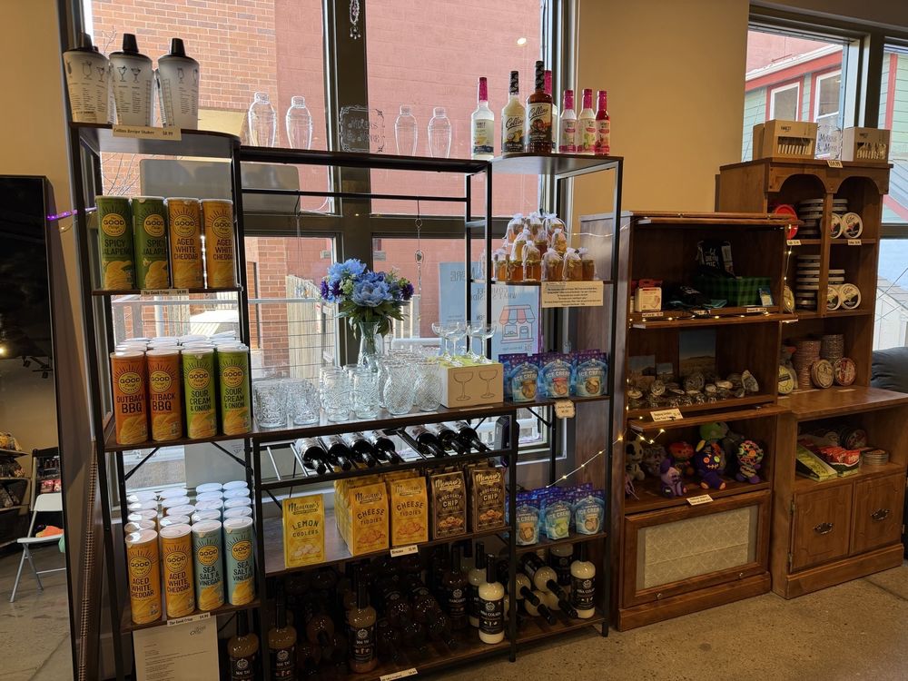 Mixers and More Logo