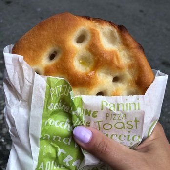 Panifico Focacceria - Classic focaccia - Bakeries Near Me - Vernazza, SP Panifico Focacceria - Classic focaccia - Bakeries Near Me - Vernazza, SP