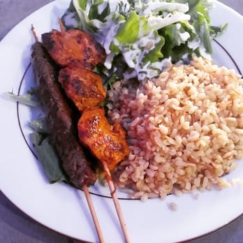 La Rocha - Kefte et poulet accompagné de riz (pour moi du blé) avec du vermicelle - Lebanese Near Me - Marseille, 13 La Rocha - Kefte et poulet accompagné de riz (pour moi du blé) avec du vermicelle - Lebanese Near Me - Marseille, 13