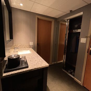 Banff Park Lodge - Hotels Near Me - Banff, Alberta