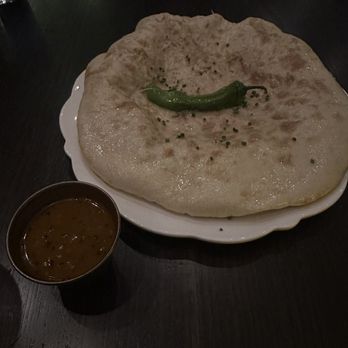 Monarch & Lion - Chili Cheese Naan - British Near Me - Chicago, Illinois Monarch & Lion - Chili Cheese Naan - British Near Me - Chicago, Illinois