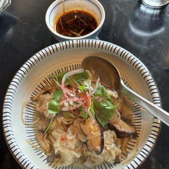 LSXO - Shrimp and pork dumplings - Vietnamese Near Me - Huntington Beach, California LSXO - Shrimp and pork dumplings - Vietnamese Near Me - Huntington Beach, California