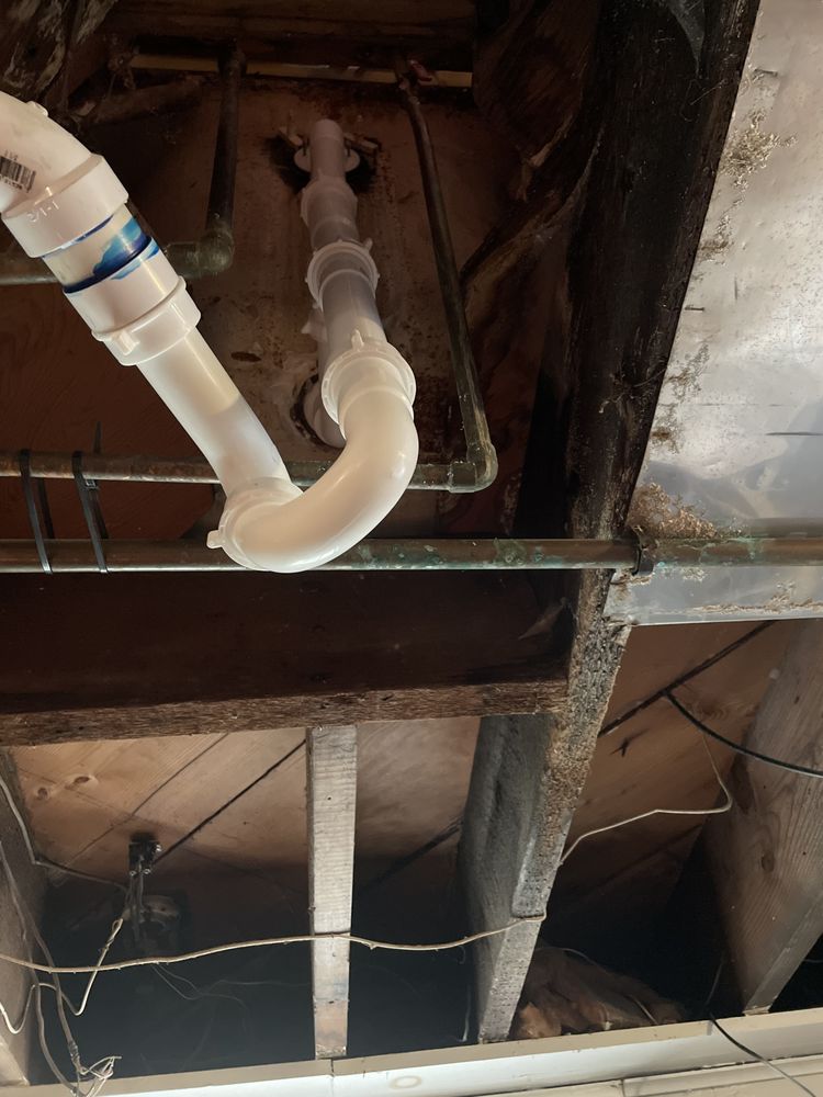 Slide of EZ Plumbing & Drains