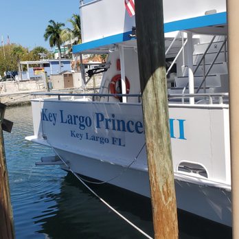 Key Largo Princess Glass Bottom Boat - Key Largo Princess Boat waiting for boarding - Boating Near Me - Key Largo, Florida Key Largo Princess Glass Bottom Boat - Key Largo Princess Boat waiting for boarding - Boating Near Me - Key Largo, Florida