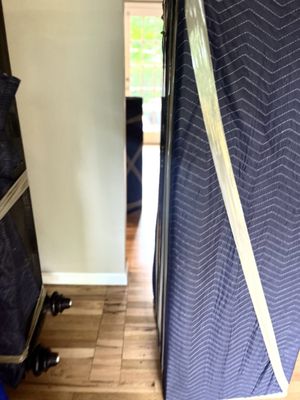 Blue Moving photo 2