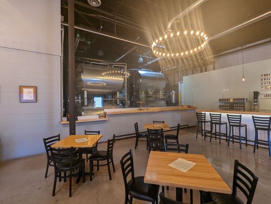 Goldfinger Brewing Company by null