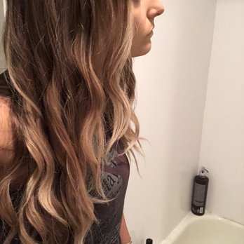 Drybar - Back Bay - Limp, flat, 60 minutes after blowout. - Blow Dry/Out Services Near Me - Boston, Massachusetts