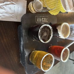 785 Beer Company - Beer flight w/ a sample of the Hummdinger which