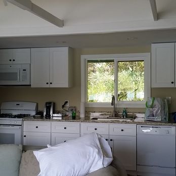 Jenner Inn - Rosewater Cottage Kitchen - Hotels Near Me - Jenner, California