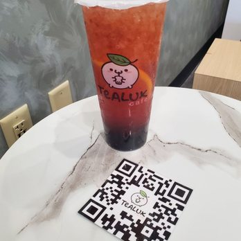 Tealux® Cafe - Scarlet tea w/brown sugar bubbles - Bubble Tea Near Me - Norfolk, Virginia