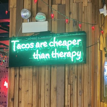 Broken English Taco Pub - The Loop - Mexican Near Me - Chicago, Illinois