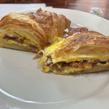 Benvenuto Cafe - Egg croissant - Cafes Near Me - New York, New York