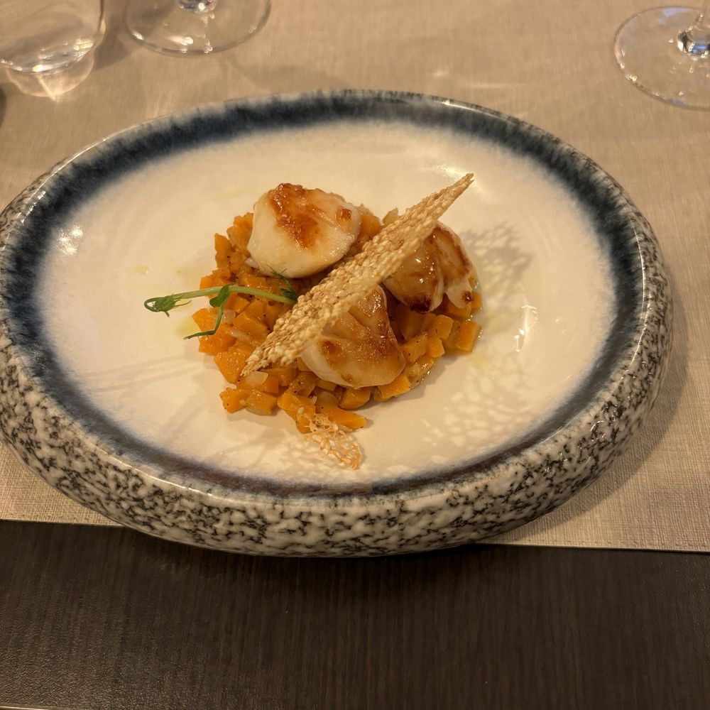 Le Castelet - Smoked Scallops with sweet potatoes - French Near Me - Blois, 41