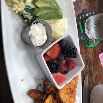 Union Kitchen and Tap Encinitas - Green Omelet with egg whites and goat cheese on the side! - New American Near Me - Encinitas, California
